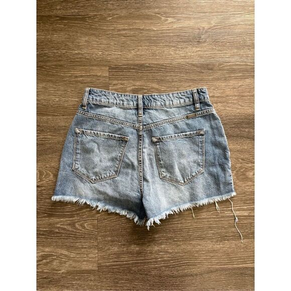 KanCan Isabelle High Rise Mom Blue Denim Shorts Size Medium - Picture 4 of 6